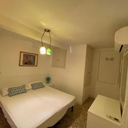 Lovely Ovosodo #2 Ve-rialto Apartman